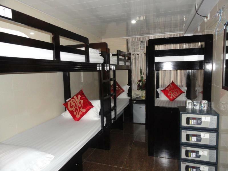 New Day Night Hostel Hongkong Exteriör bild